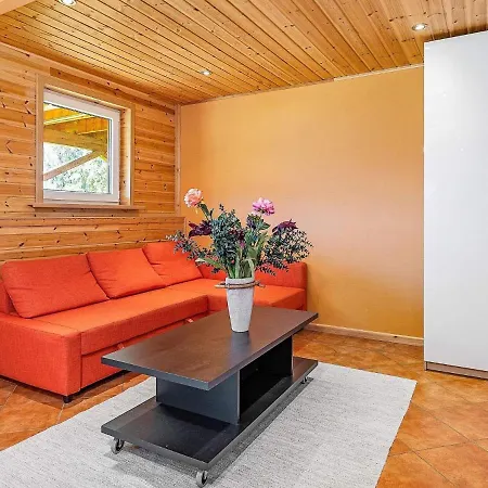 شقة 5 Person In *