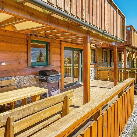 شقة 5 Person In *