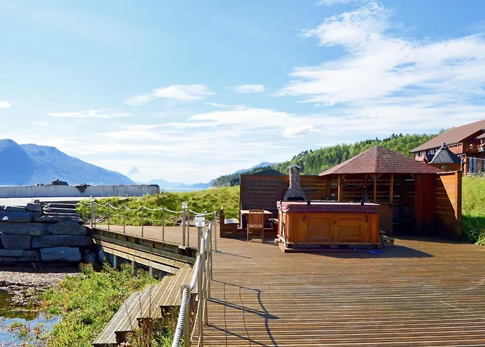 5 Person In Apartman Eidsvåg